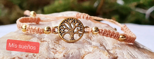 Makramee-Armband mit Lebensbaum