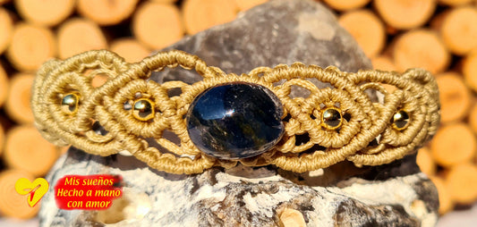 Makramee-Armband m. Geburtsstein (hier ein Beispiel Foto)