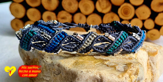 Makramee-Armband "cuatro colores"