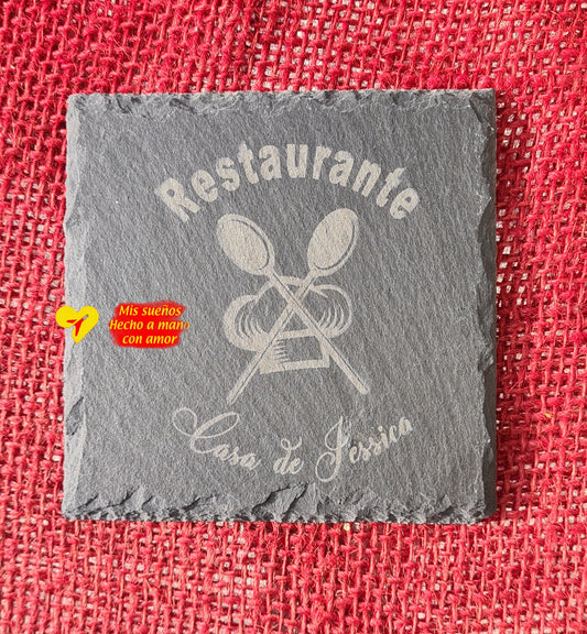 Logo auf Schiefertafel