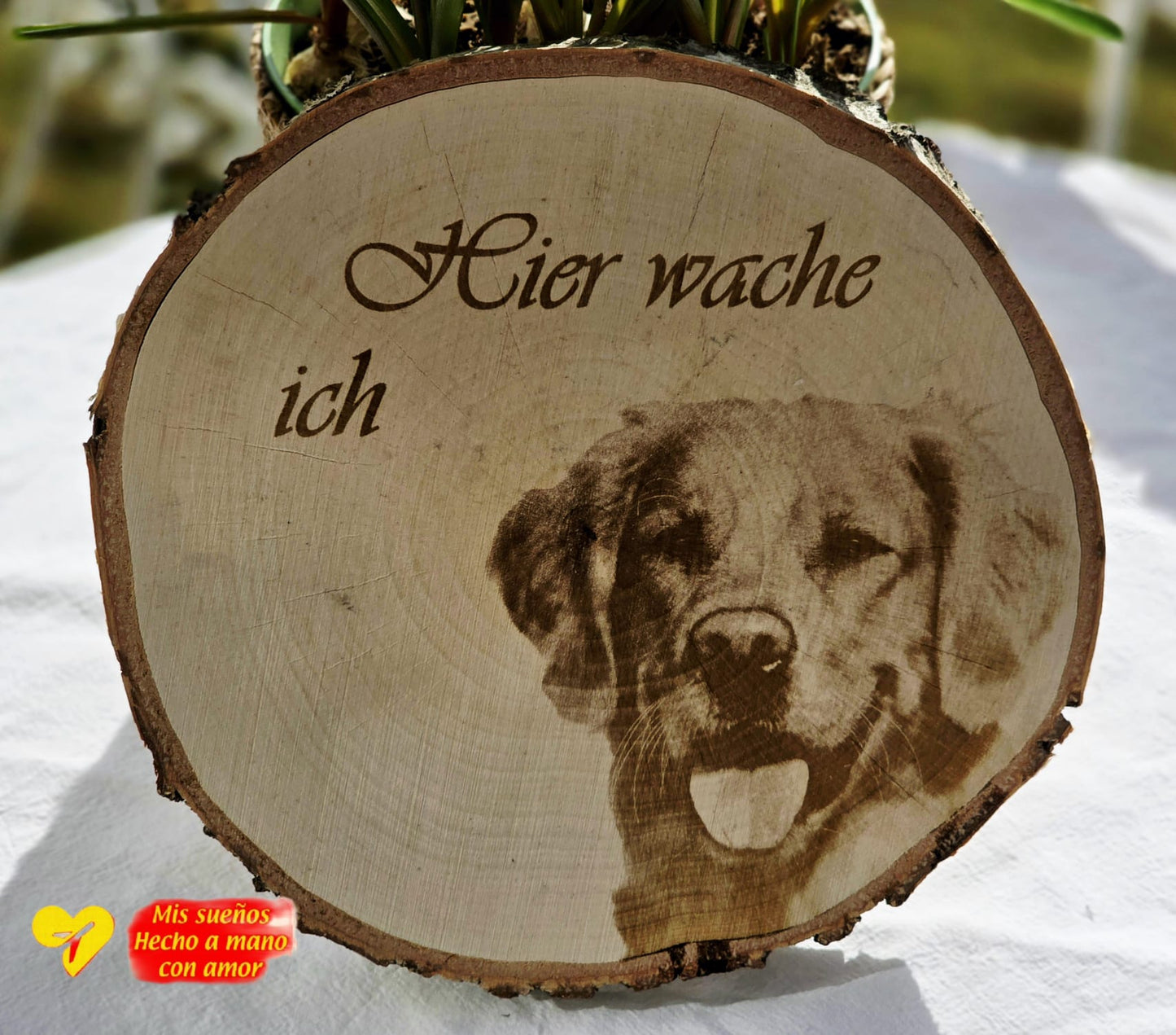 Bildgravur auf Baumscheibe